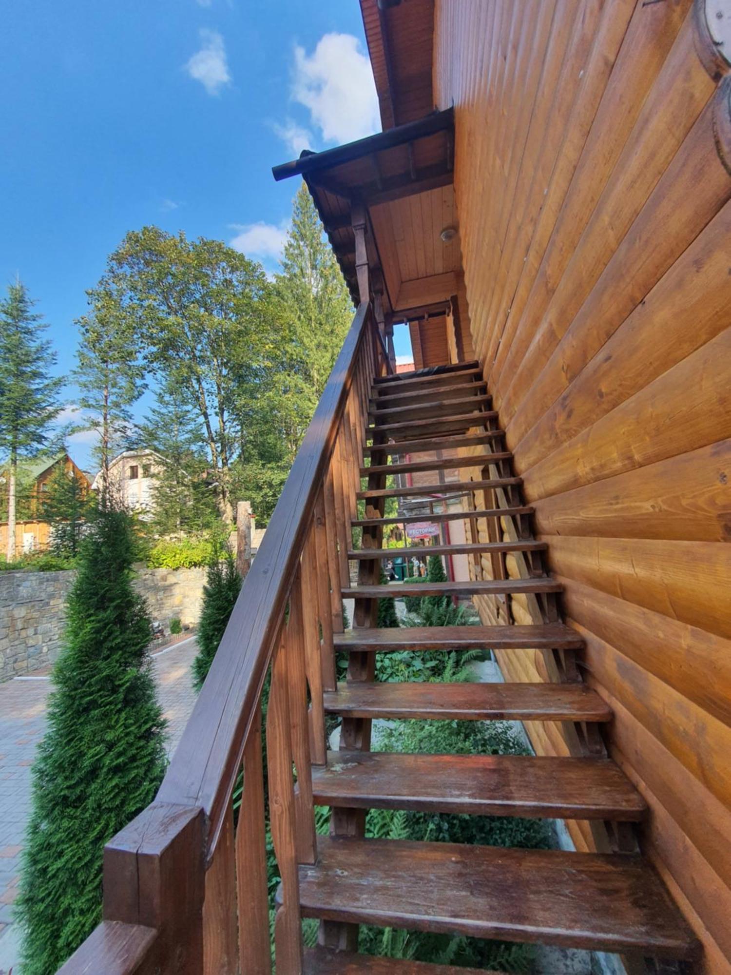 Садиба Nad Prutom Yaremche Exterior foto