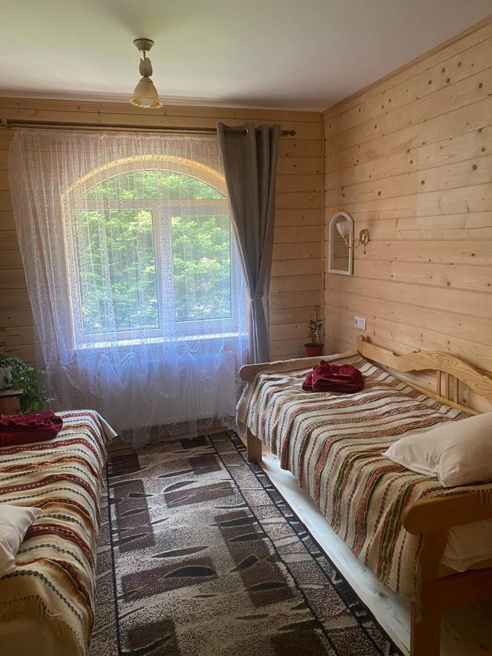 Садиба Nad Prutom Yaremche Exterior foto